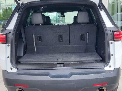 Used 2023 Chevrolet Traverse LT FWD image 30