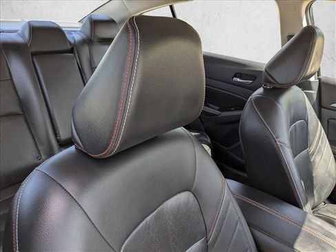 Used 2024 Nissan Altima 2.5 SR w/ SR Premium Package FWD image 18