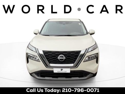 Used 2023 Nissan Rogue SV FWD image 2
