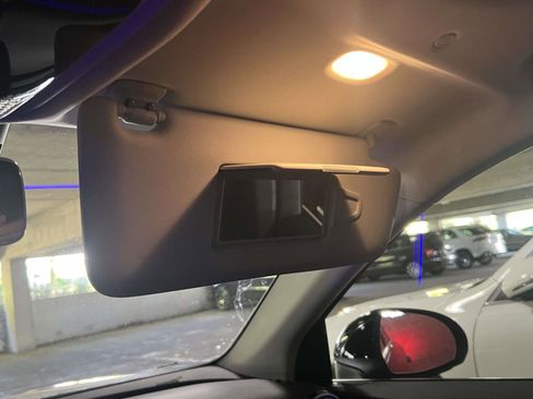 Used 2025 Mercedes-Benz GLC 350e 4MATIC image 11