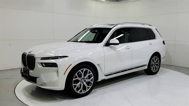Used 2026 BMW X7 xDrive40i AWD/4WD image 3