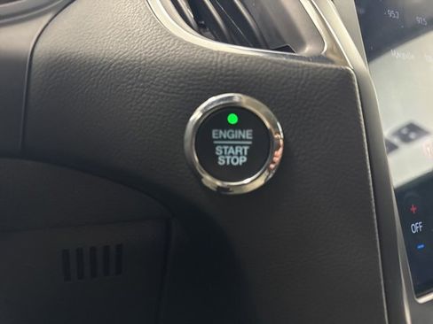 Used 2024 Ford Edge Titanium image 14