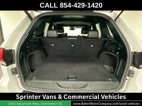 Used 2019 Jeep Grand Cherokee Altitude AWD/4WD image 27