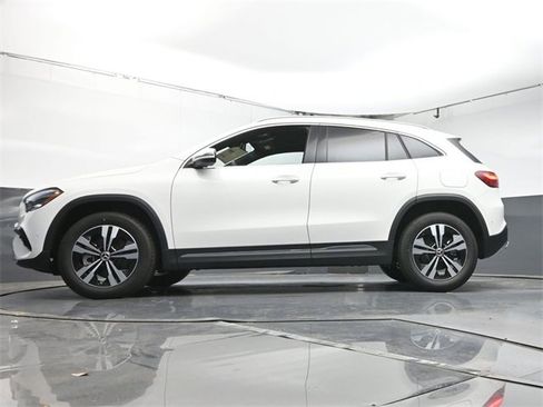 New 2025 Mercedes-Benz GLA 250 image 37