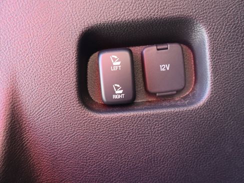 Used 2024 Ford Edge SEL w/ Sport Appearance Package image 23