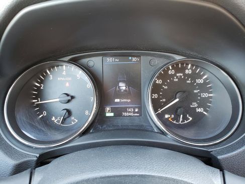 Used 2019 Nissan Rogue S image 26