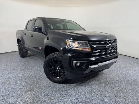 Used 2022 Chevrolet Colorado Z71 w/ Z71 Midnight Edition AWD/4WD image 1