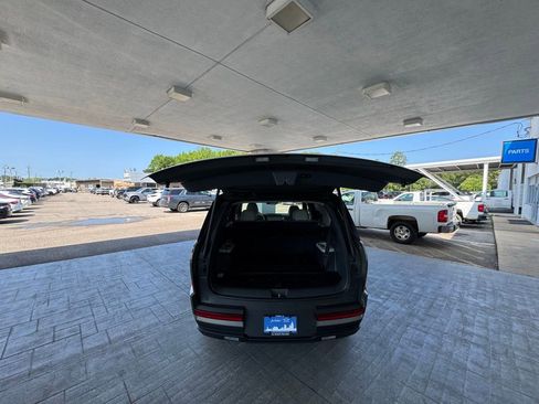 Used 2025 Hyundai Santa Fe Limited FWD image 8