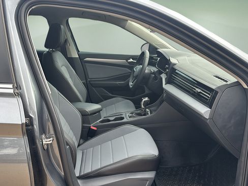 New 2026 Volkswagen Jetta SE FWD image 11