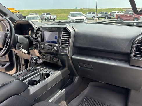 Used 2020 Ford F150 XLT w/ Equipment Group 302A Luxury AWD/4WD image 18