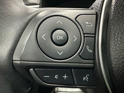 Used 2025 Toyota Corolla SE w/ SE Premium Package image 19