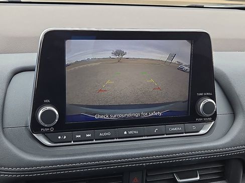 Used 2023 Nissan Rogue SV w/ SV Premium B Package image 28