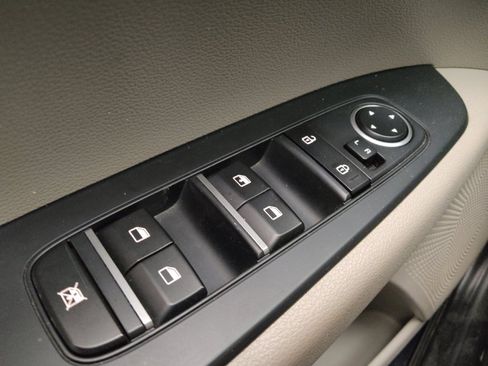 Used 2020 Kia Forte LXS FWD image 27