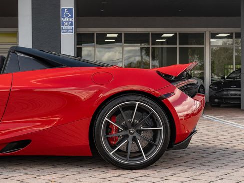 Used 2020 McLaren 720S Performance RWD image 25