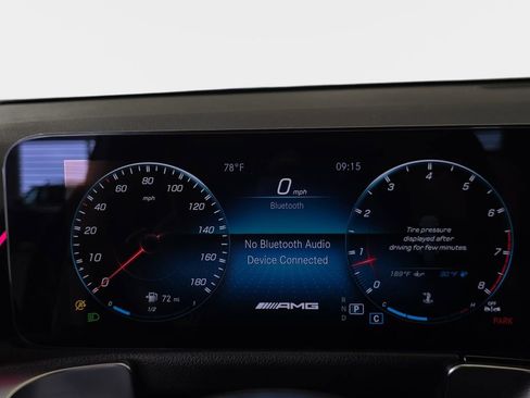 Used 2023 Mercedes-Benz GLB 35 AMG 4MATIC image 22