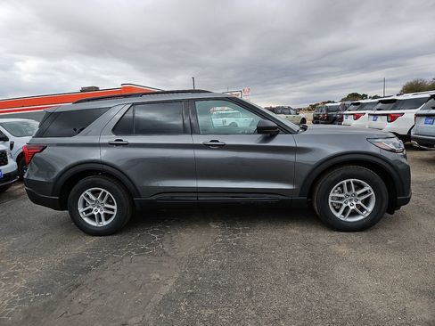 New 2026 Ford Explorer Active w/ Active Comfort Package image 14