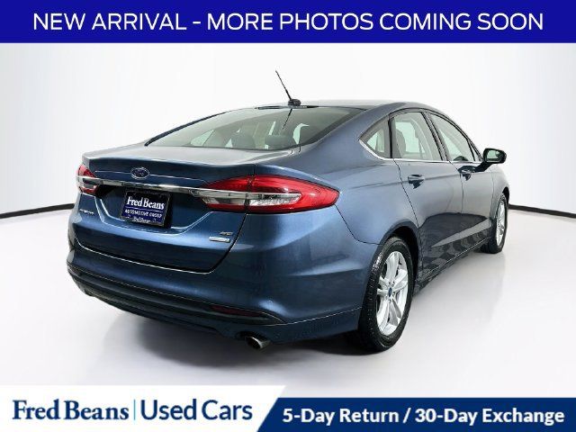 Used 2018 Ford Fusion SE w/ Fusion SE Technology Package FWD image 10