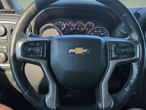 Used 2020 Chevrolet Silverado 2500 LT w/ Convenience Package AWD/4WD image 12