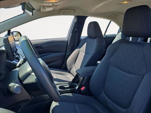 Certified 2022 Toyota Corolla LE FWD image 9