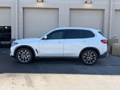 Used 2019 BMW X5 xDrive40i w/ Convenience Package image 2