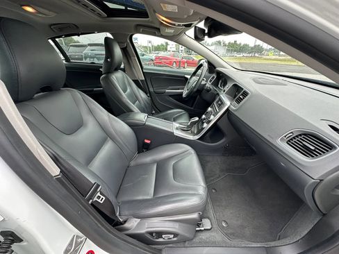 Used 2017 Volvo S60 T5 Inscription FWD image 13