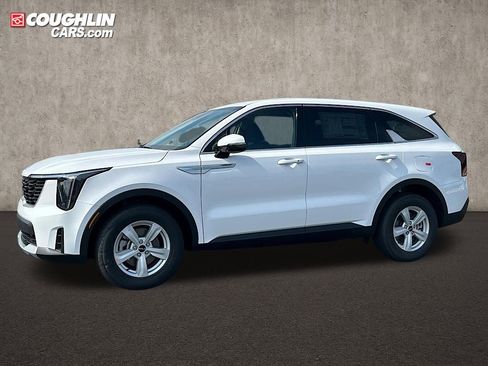 New 2025 Kia Sorento LX image 10