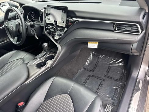 Used 2023 Toyota Camry SE FWD image 12