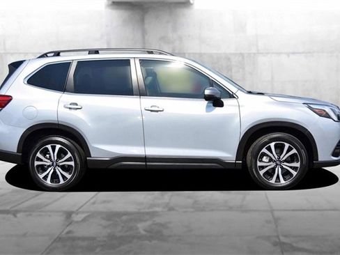 Used 2024 Subaru Forester Limited image 5