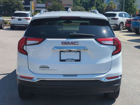 Used 2024 GMC Terrain SLT FWD image 5