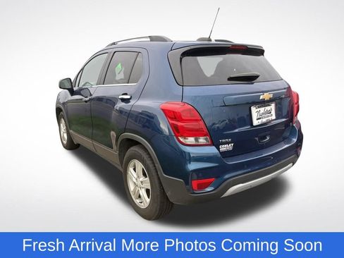 Used 2020 Chevrolet Trax LT w/ Driver Confidence Package FWD image 4