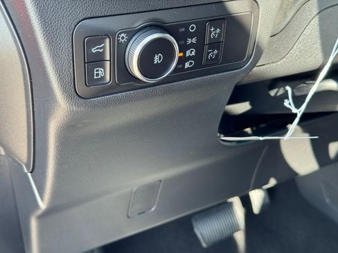 New 2025 Ford Escape SE w/ Class II Trailer Tow Package image 13