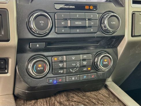 Used 2017 Ford F250 Lariat w/ Lariat Ultimate Package RWD image 18