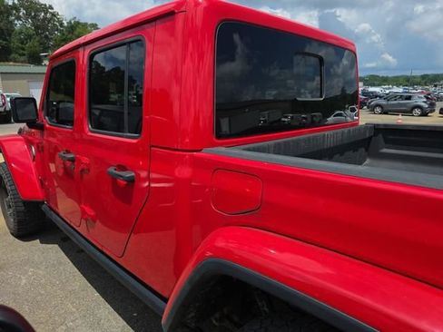 Used 2022 Jeep Gladiator Rubicon w/ Cold Weather Group AWD/4WD image 7