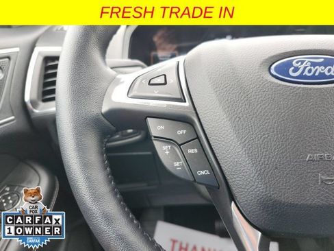 Used 2022 Ford Edge Titanium AWD/4WD image 5