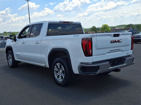 Used 2025 GMC Sierra 1500 SLT AWD/4WD image 4