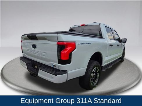 Used 2023 Ford F150 Lightning XLT AWD/4WD image 9