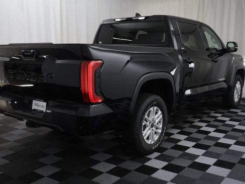Used 2023 Toyota Tundra SR5 w/ SR5 Convenience Package AWD/4WD image 17