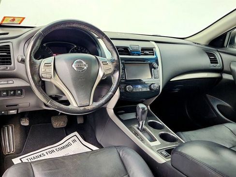 Used 2015 Nissan Altima 2.5 SL w/ Technology Package FWD image 7