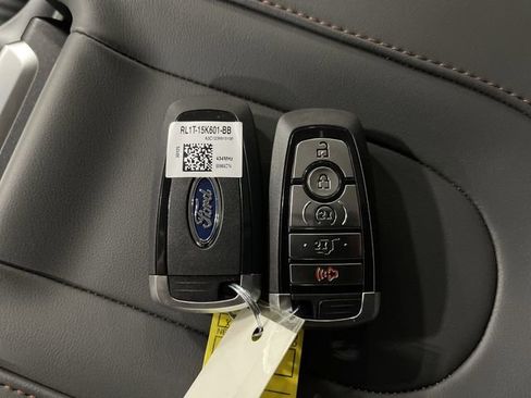 New 2025 Ford Expedition Active AWD/4WD image 35