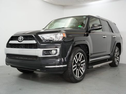 Used 2019 Toyota 4Runner Limited image 3