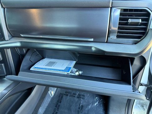 Used 2024 Ford F150 Platinum w/ FX4 Off-Road Package image 21