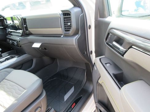 New 2026 Chevrolet Silverado 1500 ZR2 AWD/4WD image 23
