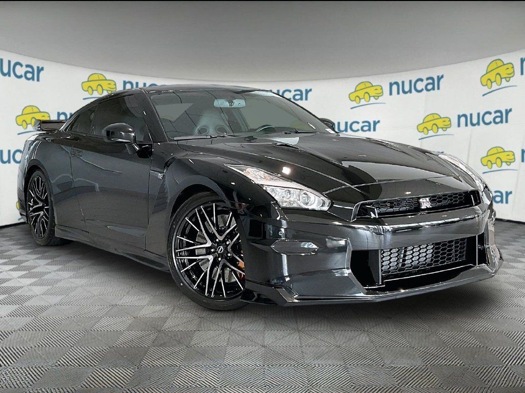 Used 2024 Nissan GT-R Premium w/ Premium Interior Package AWD/4WD image 1