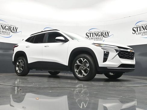 Certified 2024 Chevrolet Trax LT FWD image 26
