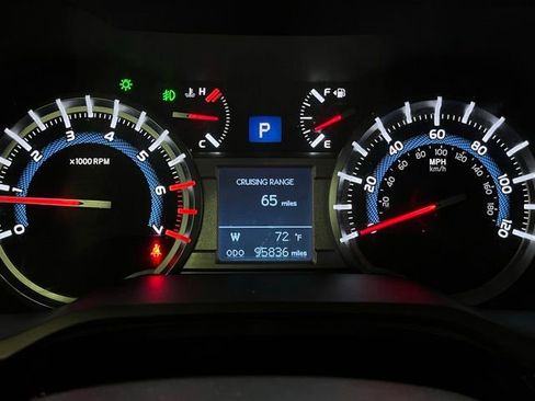 Certified 2017 Toyota 4Runner SR5 AWD/4WD image 18