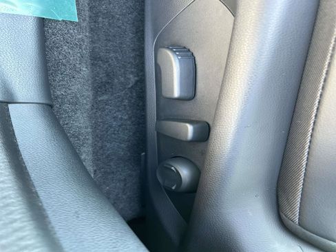 New 2025 Subaru Crosstrek 2.5i Limited image 9