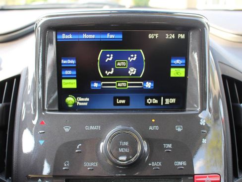 Used 2015 Chevrolet Volt FWD image 24