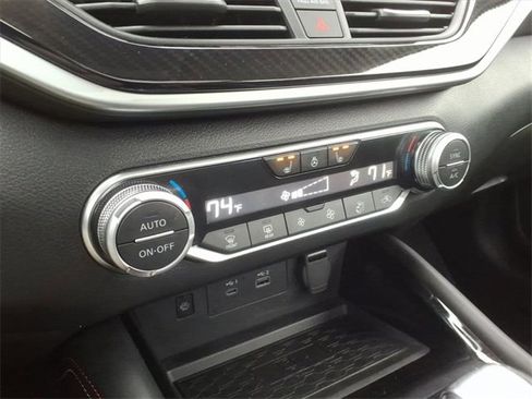 Used 2024 Nissan Altima 2.0 SR image 24