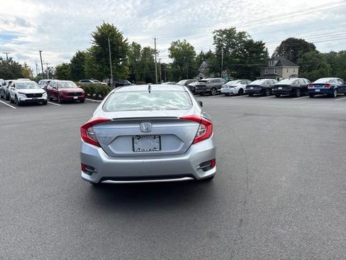 Used 2019 Honda Civic EX image 4