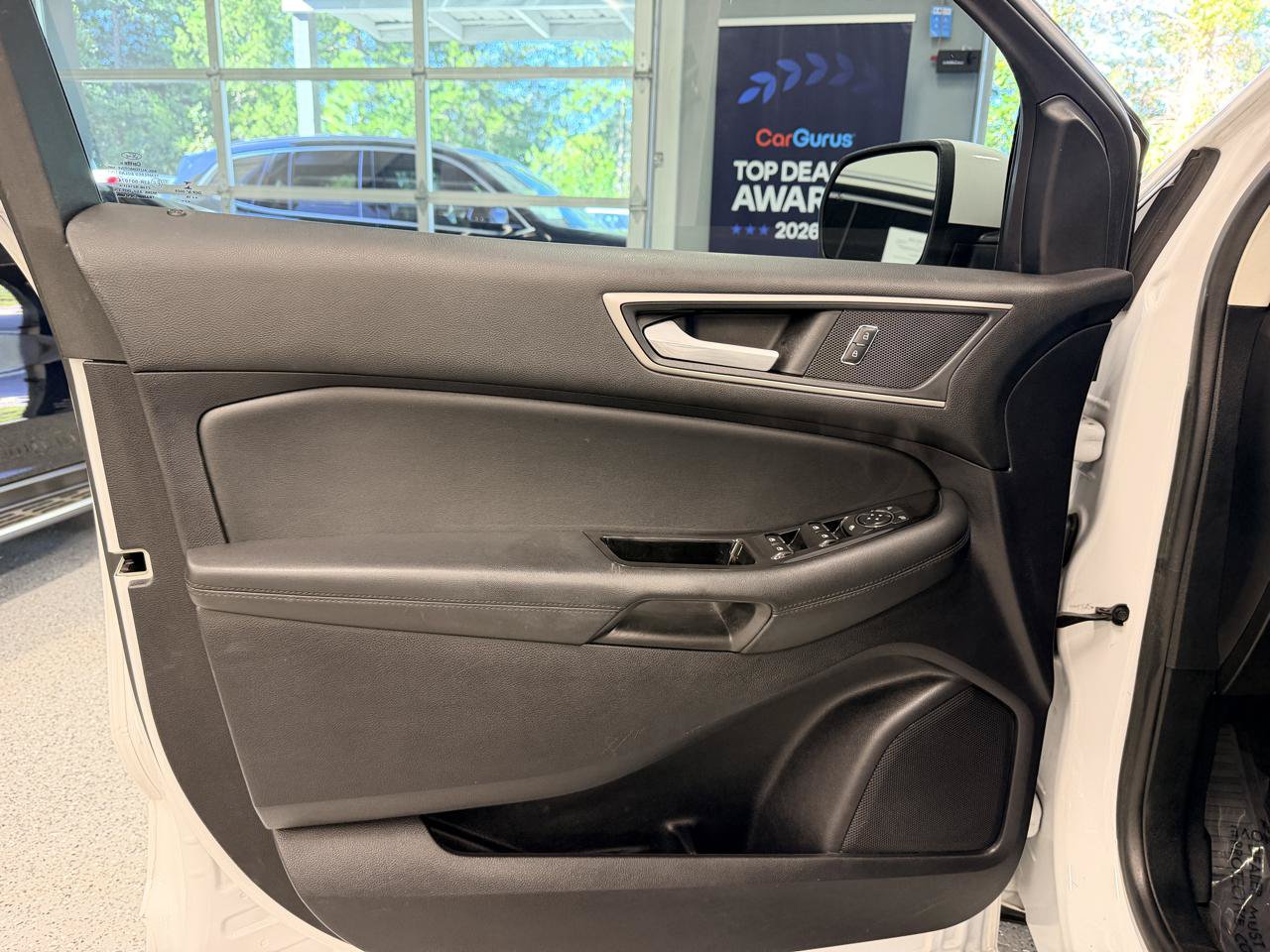 Used 2019 Ford Edge SEL w/ Equipment Group 201A AWD/4WD image 13